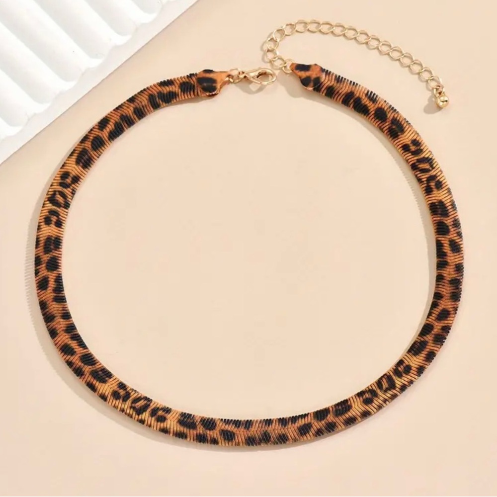 Leopard Print Intricate Triple-Layered Metal Styl… - image 5